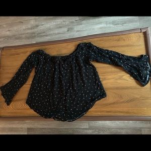 Long sleeve off shoulders shirt